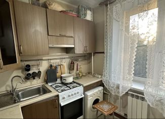 Сдаю в аренду 3-ком. квартиру, 57 м2, Санкт-Петербург, улица Зины Портновой, 1/3, Кировский район