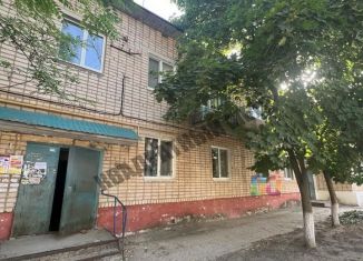 Продается двухкомнатная квартира, 46.2 м2, Калмыкия, улица 8 Марта, 48