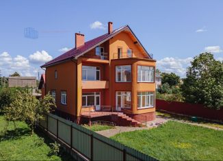 Продаю дом, 500 м2, посёлок городского типа Янтарный, Морская улица, 10