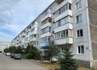 Продается двухкомнатная квартира, 52 м2, поселок городского типа Шушенское, 3-й микрорайон, 10