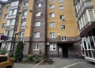 2-комнатная квартира на продажу, 88 м2, Владикавказ, улица Шамиля Джикаева, 8, 18-й микрорайон