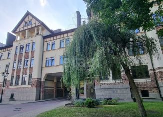 Продается трехкомнатная квартира, 106.2 м2, Калининград, улица Каштановая Аллея, 42