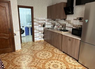 Сдается в аренду квартира студия, 30 м2, Краснодарский край, улица Макаренко, 8/6