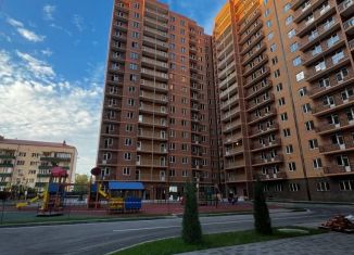 Продается 2-комнатная квартира, 63.7 м2, Грозный, улица Мамсурова, 1