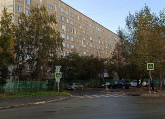 Продается 3-ком. квартира, 57 м2, Екатеринбург, Парниковая улица, 1