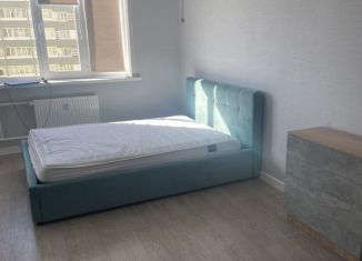 Сдам 1-комнатную квартиру, 35 м2, Оренбург, улица Юркина, 10