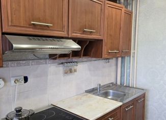 2-комнатная квартира на продажу, 72 м2, Кемерово, улица Глинки, 5