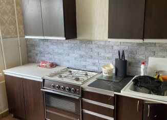 Сдается в аренду однокомнатная квартира, 33 м2, Татарстан, 6-й комплекс, 11