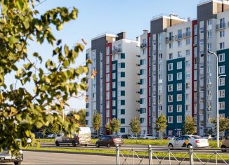 Продам 1-ком. квартиру, 46 м2, Калининград, Московский район, Крейсерская улица, 13к1