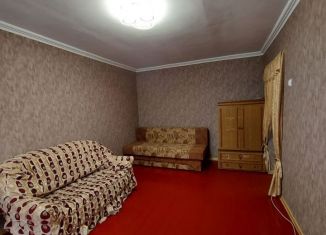 Сдам 1-ком. квартиру, 30 м2, Курчатов, Ленинградская улица, 5