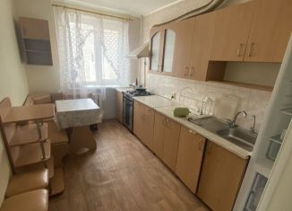 3-комнатная квартира в аренду, 65 м2, Симферополь, улица имени Мате Залки, Киевский район