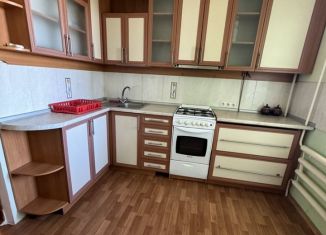 Сдаю 1-комнатную квартиру, 35 м2, Симферополь, Балаклавская улица, 81