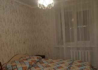 Сдам 2-ком. квартиру, 40 м2, Кумертау, улица Калинина, 2