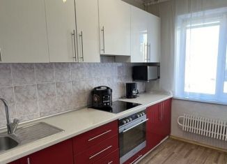 Продам 3-ком. квартиру, 68 м2, Тольятти, Гидротехническая улица, 9