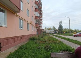 Сдается трехкомнатная квартира, 70 м2, Пермь, улица Богдана Хмельницкого, 11/2, Кировский район