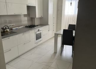 Продам 1-ком. квартиру, 46 м2, Калининград, Бассейная улица, 38