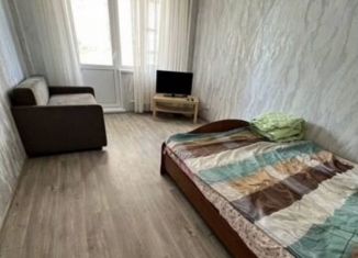 Сдам квартиру студию, 30 м2, Красноярск, улица Карамзина, 12