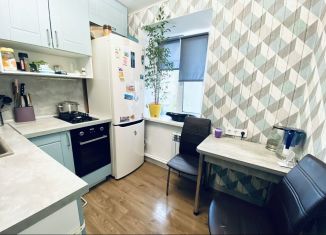 Продам 1-ком. квартиру, 32 м2, Иркутск, улица Геологов, 14