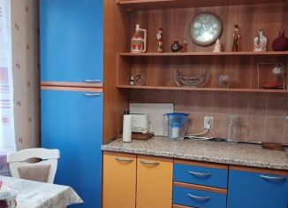 Продам 4-комнатную квартиру, 89.7 м2, Курск, улица Крюкова, 9