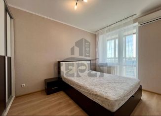 Сдам в аренду 3-ком. квартиру, 80 м2, Казань, Вербная улица, 1А, ЖК Вербный