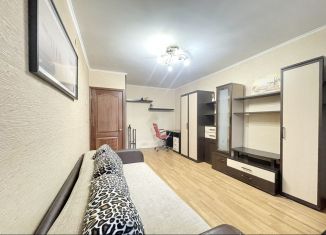 Сдаю в аренду 1-ком. квартиру, 35 м2, Казань, улица Юлиуса Фучика, 79