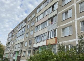 Продам 1-комнатную квартиру, 34 м2, Белоозёрский, Комсомольская улица, 13