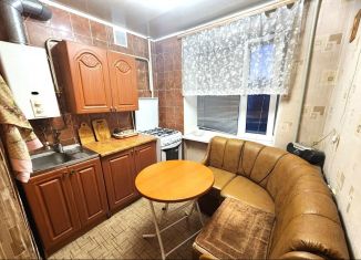 Продам 2-ком. квартиру, 40 м2, Симферополь, Киевская улица, 120