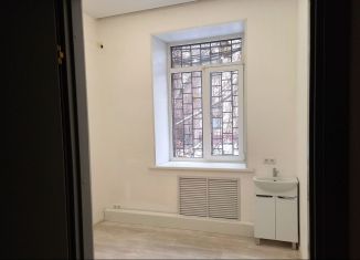 Сдача в аренду офиса, 15 м2, Тамбов, Советская улица, 194литЗ