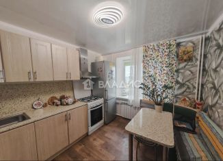 Продаю 2-ком. квартиру, 47.8 м2, Республика Башкортостан, улица Караная Муратова, 6