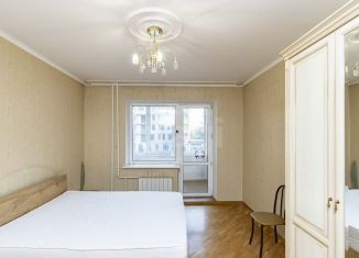 Сдача в аренду трехкомнатной квартиры, 100 м2, Тюмень, улица Урицкого, 22