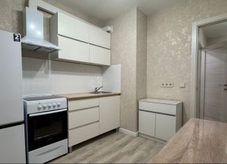 Сдам в аренду 1-ком. квартиру, 38 м2, Республика Башкортостан, улица Коммунаров, 7