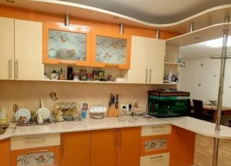 Продажа трехкомнатной квартиры, 72 м2, Крым, проспект Победы, 28