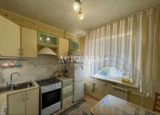 Продам 2-ком. квартиру, 52.3 м2, Старый Оскол, улица Свердлова, 11