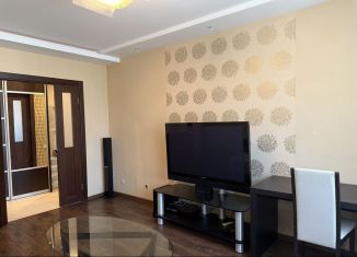 Сдаю в аренду 2-ком. квартиру, 55 м2, Ростов-на-Дону, улица Ерёменко, 66/7