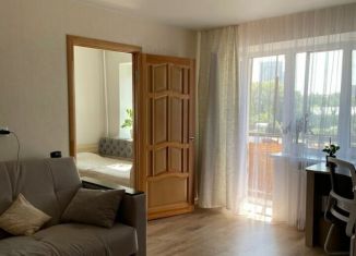 Продаю 2-ком. квартиру, 42.5 м2, Чебоксары, улица Текстильщиков, 11