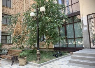 Продам двухкомнатную квартиру, 64.7 м2, Махачкала, улица Времена Года, 9к1