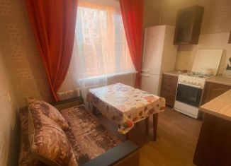 1-ком. квартира в аренду, 37 м2, Новочеркасск, улица Визирова, 6