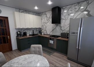 Продаю 3-ком. квартиру, 92 м2, Калининград, Парковый переулок, 8