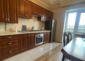 Сдаю двухкомнатную квартиру, 63 м2, Калининград, Советский проспект, 43