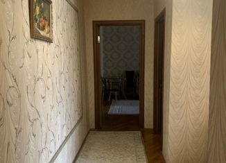 Продам 3-ком. квартиру, 80 м2, Махачкала, улица Абдулхакима Исмаилова, 31