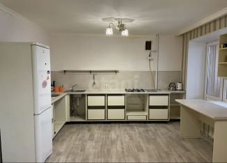 Продается 2-ком. квартира, 84.1 м2, Чебоксары, улица Пирогова, 4