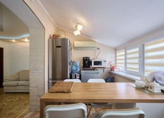 Продам 3-комнатную квартиру, 78 м2, Краснодар, улица Академика Пустовойта, 6, Школьный микрорайон