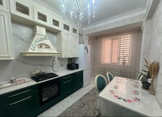 Сдача в аренду двухкомнатной квартиры, 80 м2, Махачкала, Кородинская улица, 30