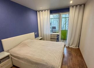 Продаю трехкомнатную квартиру, 70 м2, Воронеж, улица Хользунова, 98