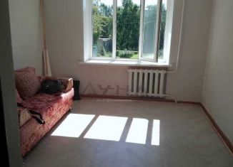 Продаю комнату, 13.2 м2, Татарстан, проспект Нефтяников, 16