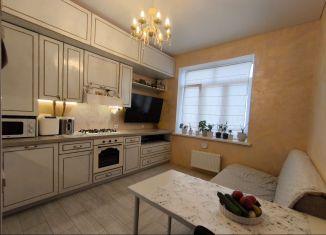 Продам 2-ком. квартиру, 58.5 м2, Республика Башкортостан, улица Аксакова, 1