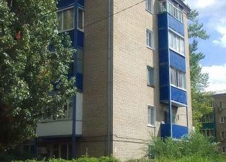 Продажа 4-ком. квартиры, 30 м2, Россошь, улица Алексеева