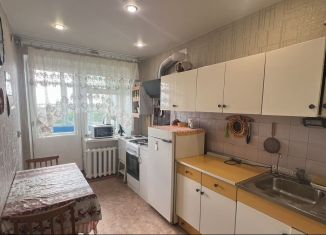 Продам 2-ком. квартиру, 43.4 м2, Карелия, Банковская улица, 57