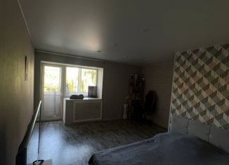 Сдается в аренду 1-комнатная квартира, 35 м2, Подольск, улица Свердлова, 27