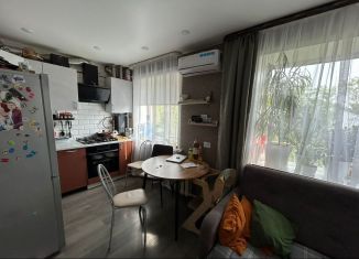 Продается 3-комнатная квартира, 47 м2, Великие Луки, улица Ставского